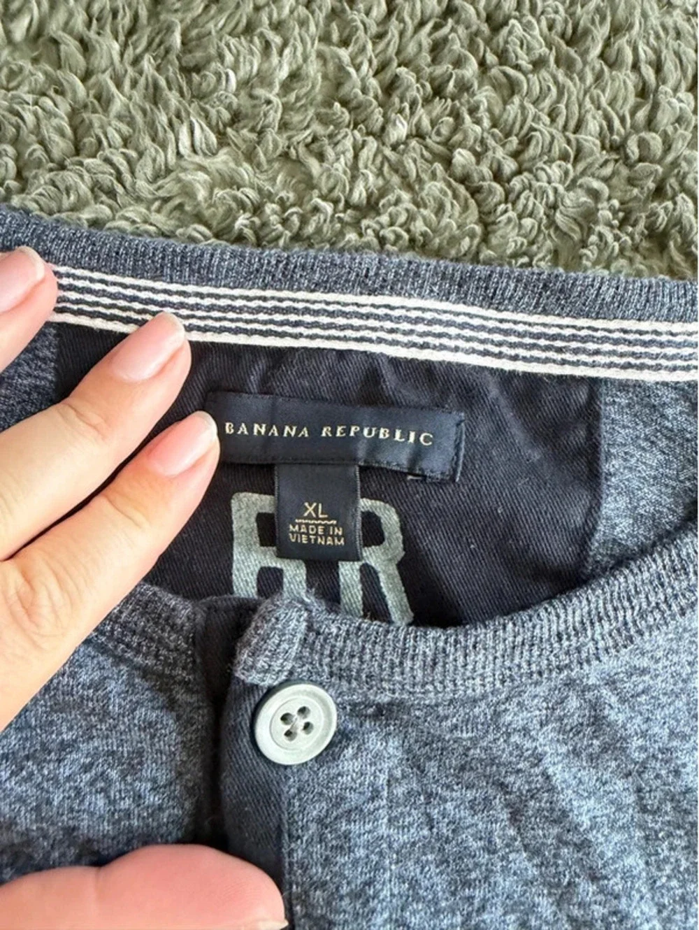 Banana Republic Men's Long Sleeve Henley Shirt XL Gray